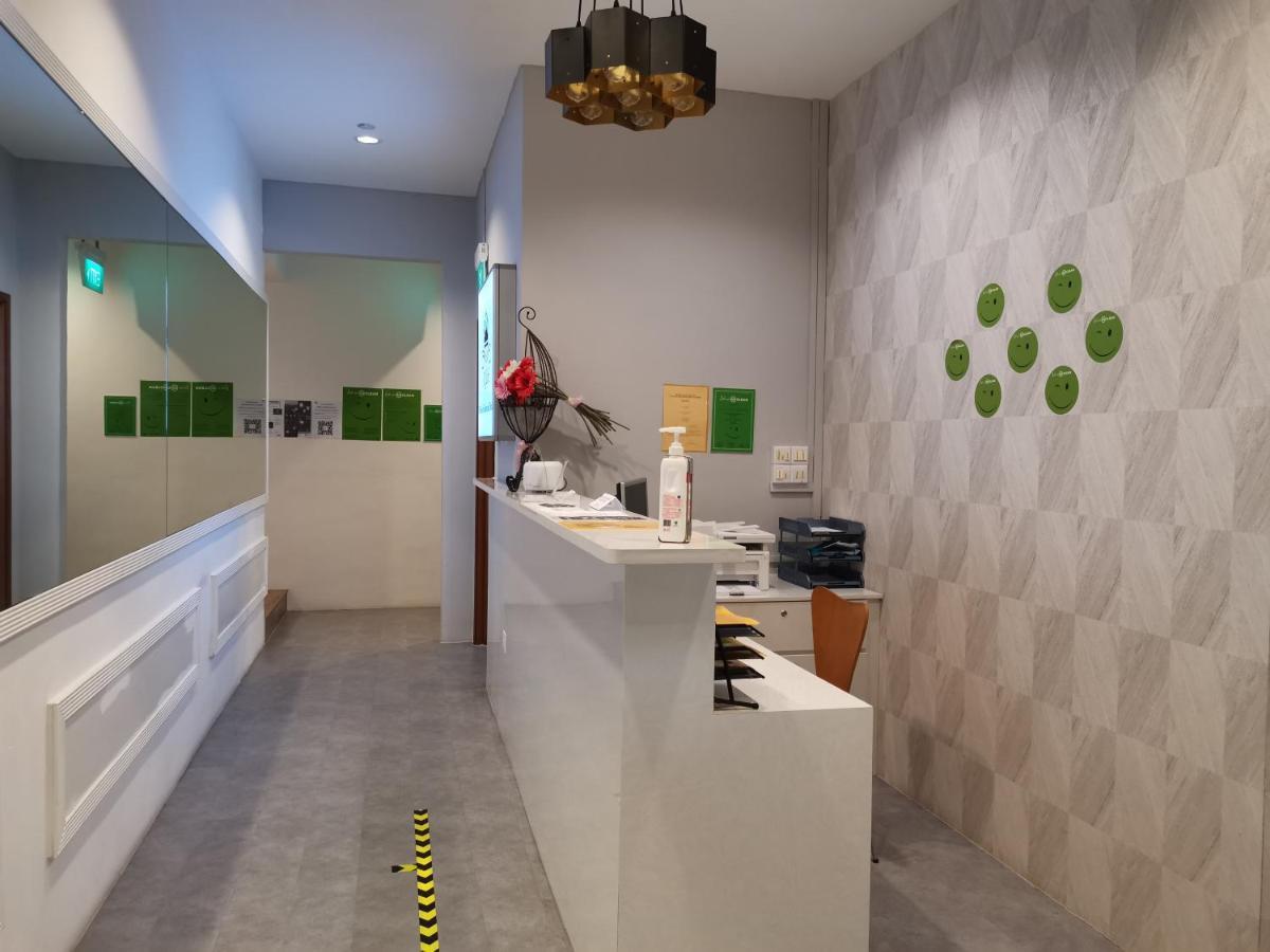 Q Loft Hotels At Bedok Singapore Esterno foto