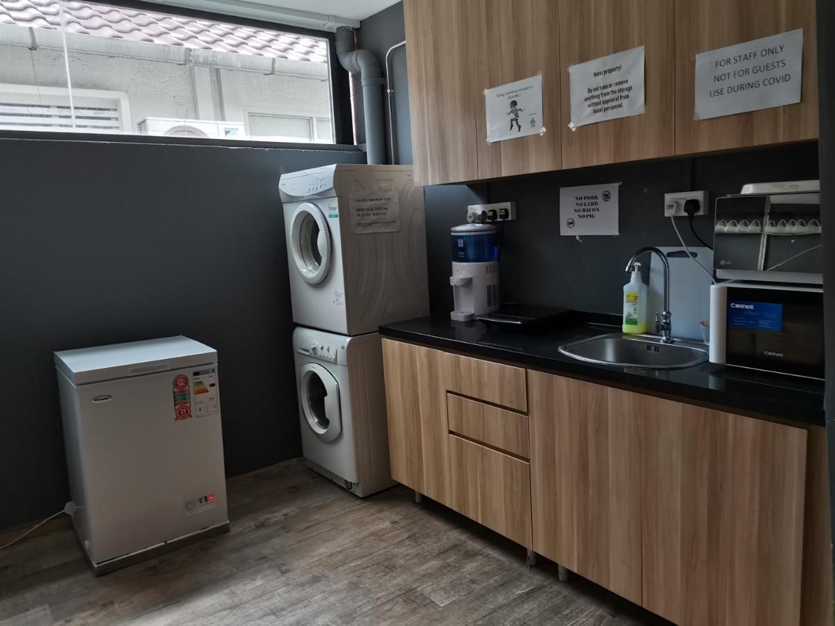Q Loft Hotels At Bedok Singapore Esterno foto