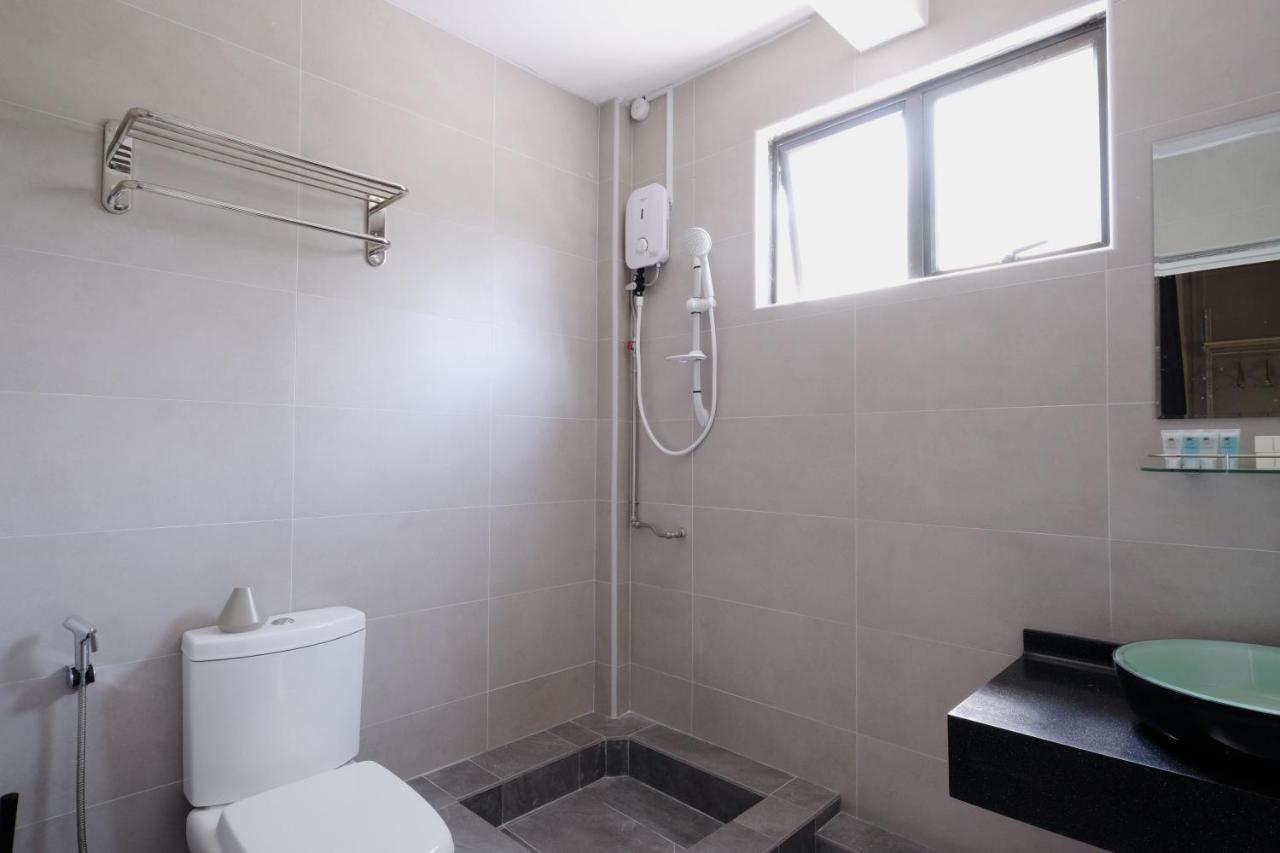 Q Loft Hotels At Bedok Singapore Esterno foto