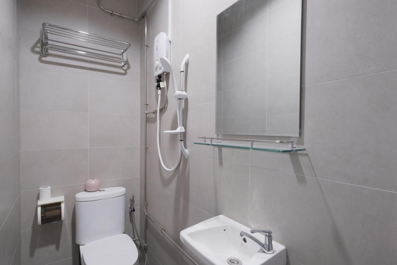 Q Loft Hotels At Bedok Singapore Esterno foto
